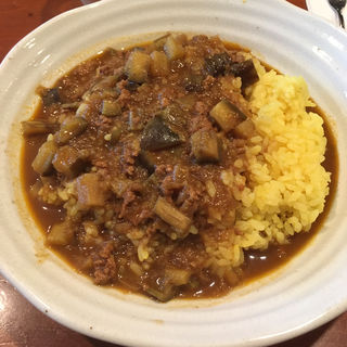茄子と挽き肉のカレー(ムーンボウ （moonbow）)