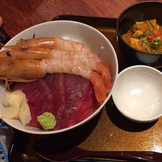 海老とマグロ丼(四季の味 さくれ )