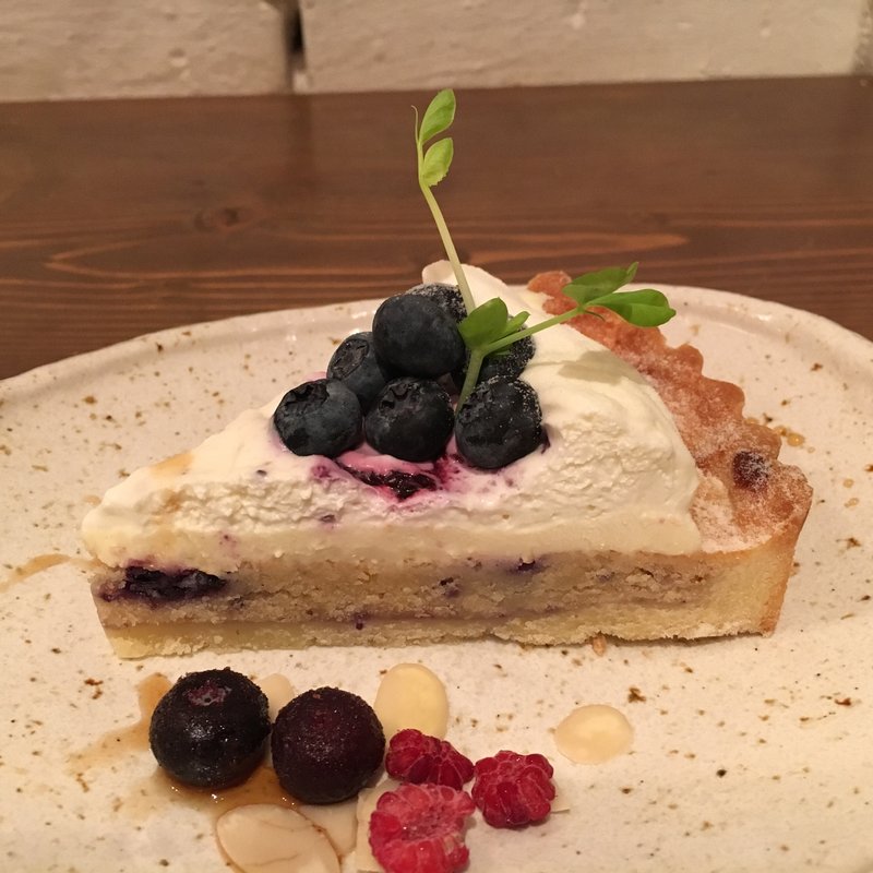ブルーベリーとクリームチーズのタルト(小空カフェ artisan （【旧店名】小空荘）)