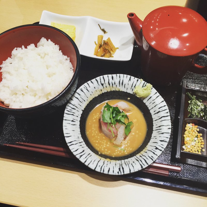 朝食セット（鯛胡麻だれ）(築地寿司清 東京駅グランスタダイニング店 )
