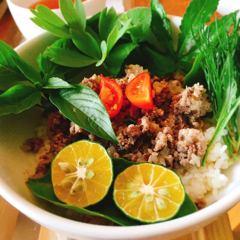 ハーブたっぷりバジル丼(ハーブティー付)(ガーデンパナ （GARDEN　PANA）)