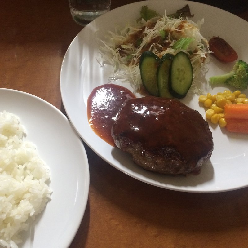 ハンバーグステーキ(BROWNIE & kooky)