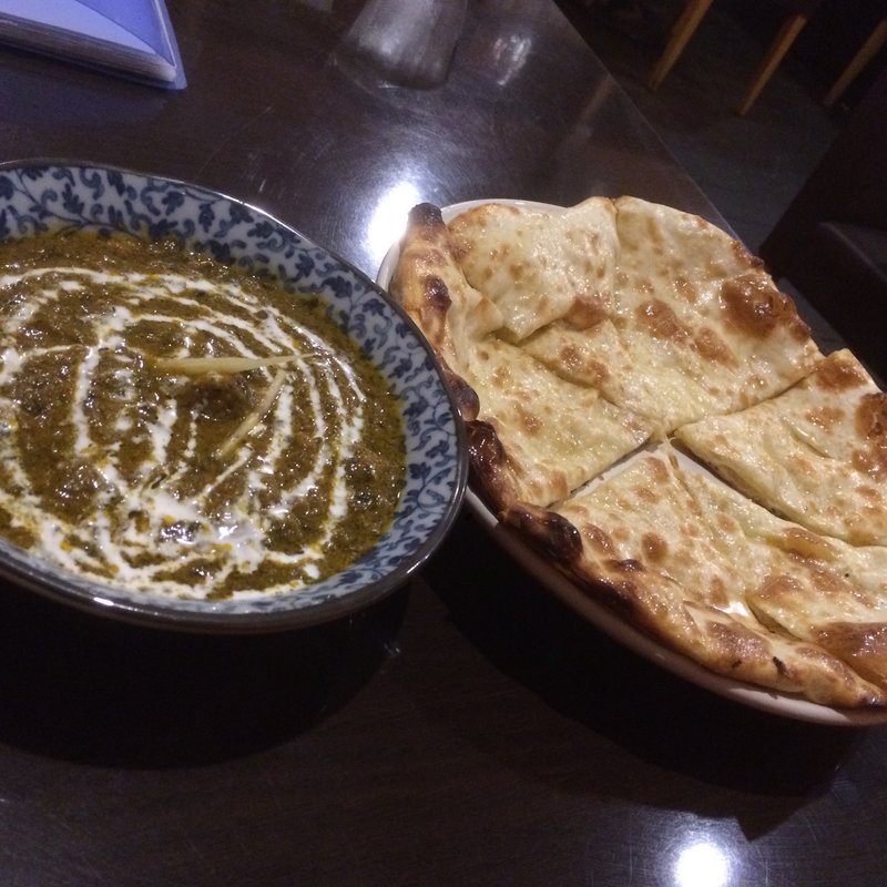 サグチキン＋チーズナン(スパイスマジック 世田谷下馬店)