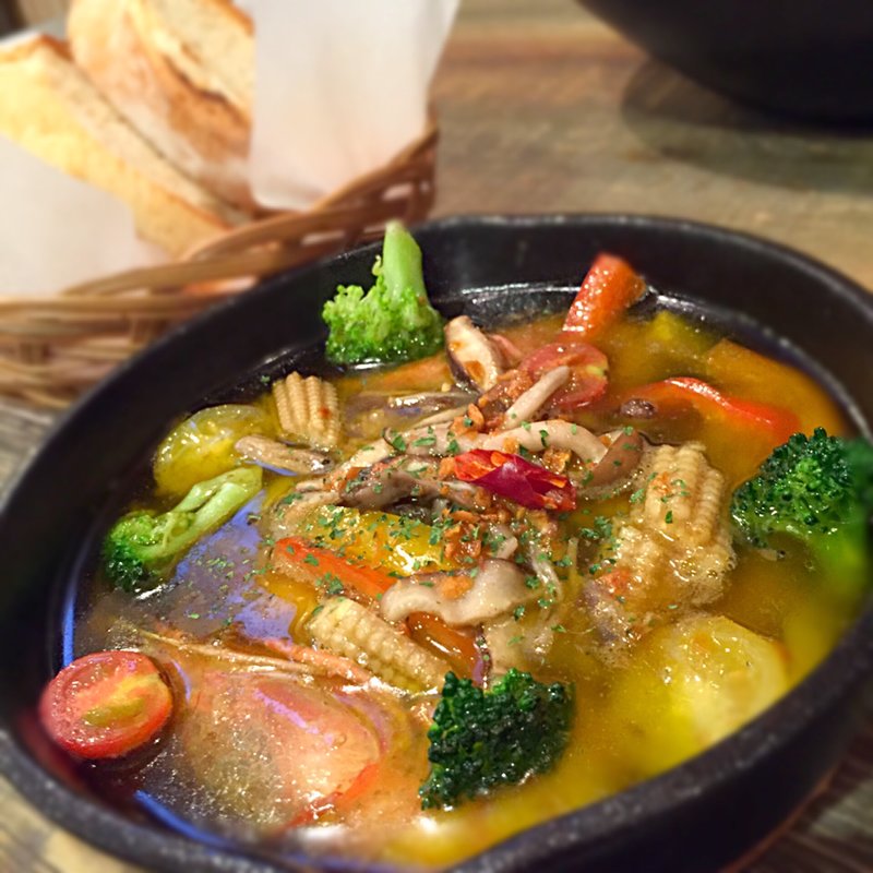 とんとこエビのアヒージョ(天文館バル Ｄａｈｏｎ （ダホン）)