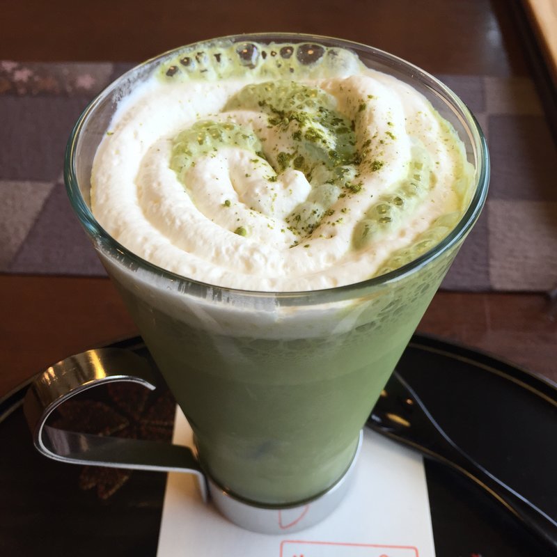 抹茶ラテ(アイス)(甘味cafe こすず)