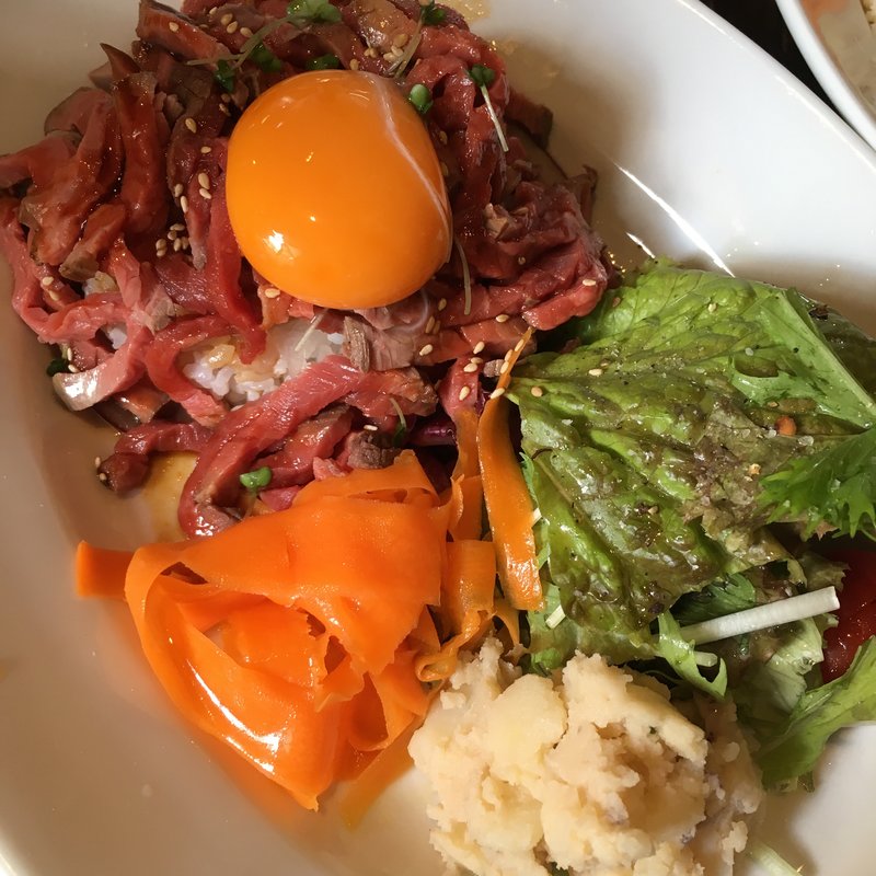 ローストビーフ丼(MEAT BAR MAISON)