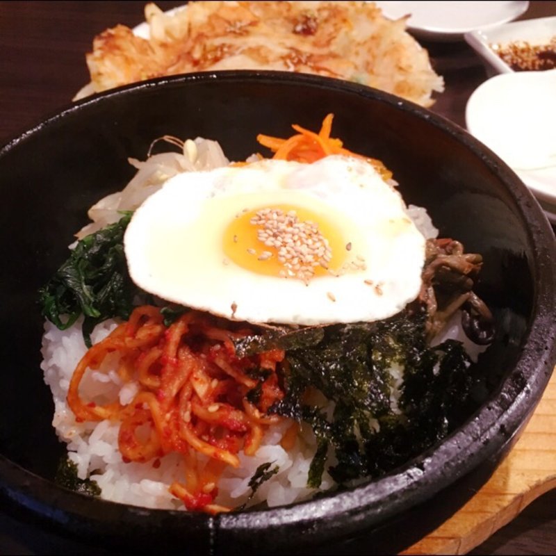 石焼ビビンバ(韓国料理 オモニ石 BB )
