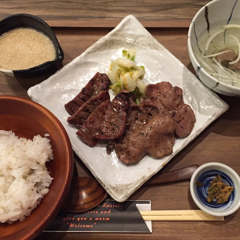 ミックス牛たん御膳(牛たん物語 )