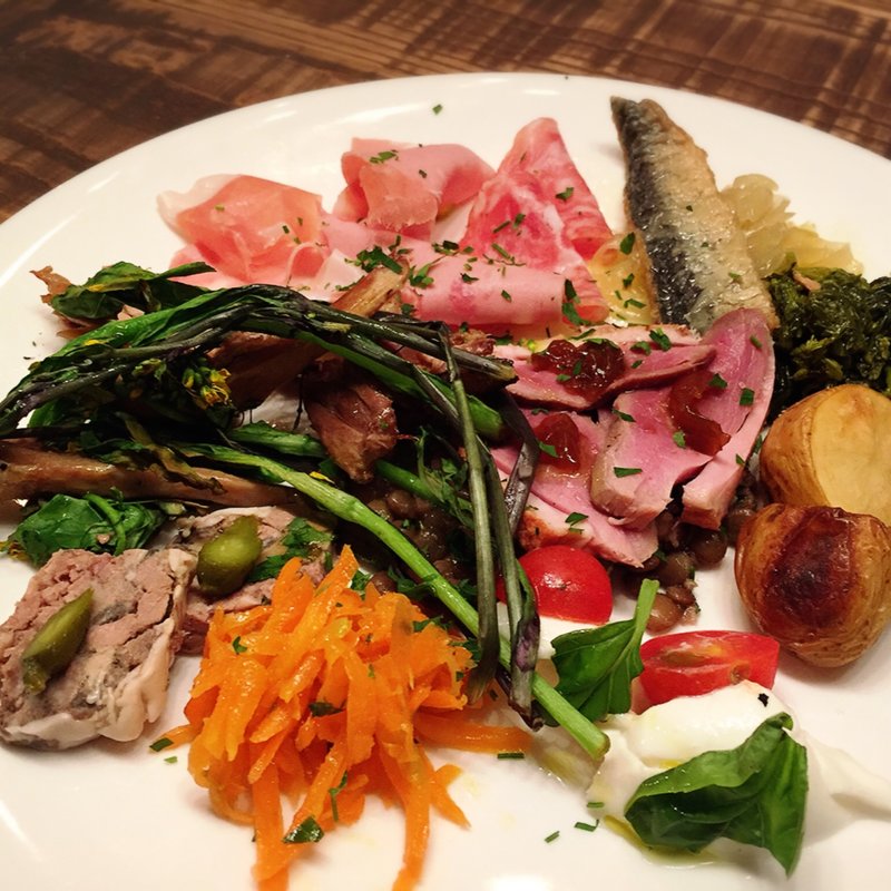 前菜盛り合わせ(M)(ピッツェリア ニャーモ（pizzeriagnamo))