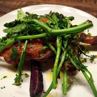 ホロホロ鳥の薪釜焼き(ピッツェリア ニャーモ（pizzeriagnamo))