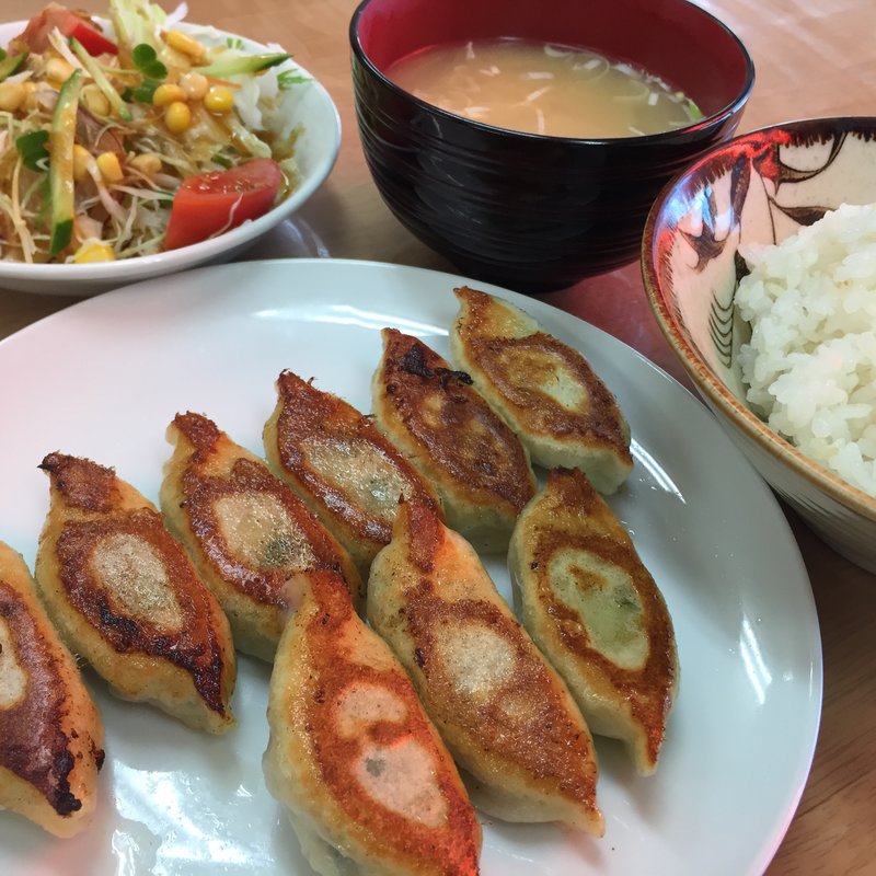 餃子定食(中華料理 春囍 （チュウカリョウリ ハルキ）)