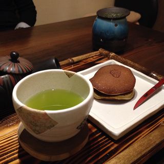 (日本茶カフェ葉のしずく)