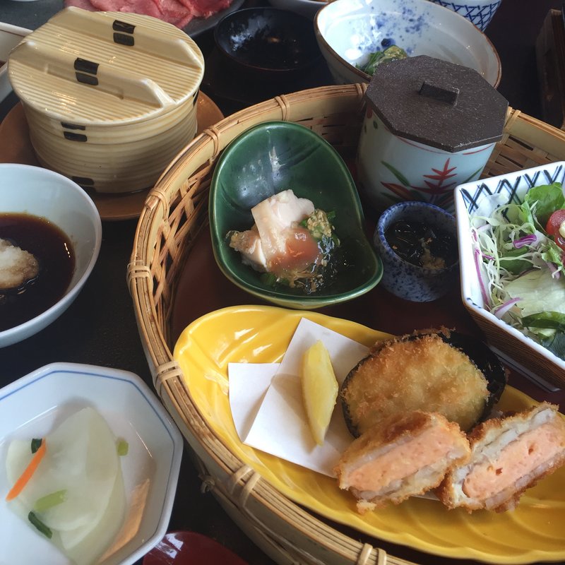 レディース(かごの屋 吹田五月が丘店 )