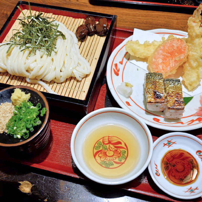 焼鯖寿し定食(うどん本陣 山田家 本店 （やまだや）)