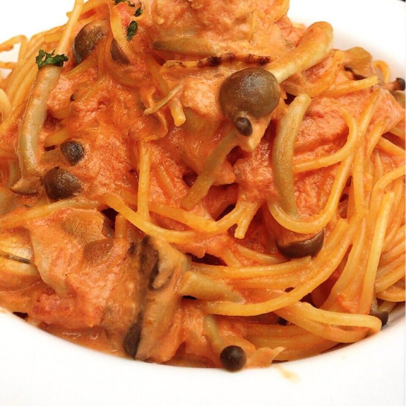 帆立ときのこのトマトクリームスパゲティ(ロイヤルガーデン （AL ROYAL GARDEN）)