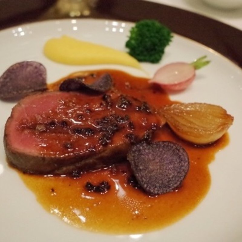 本日の肉料理(ツキ シュールラメール)