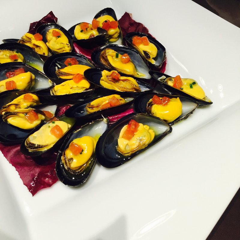 モンサンミッシェル産ムール貝(ヴェンティクワットロ （Venti quattro）)