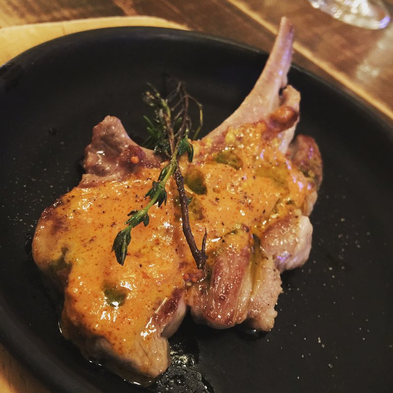 骨付き仔羊のグリル(1本)(北浜ダイナー)