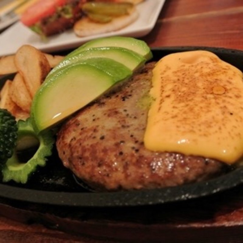 アボカドチーズハンバーグステーキ(コーナーズグリル)