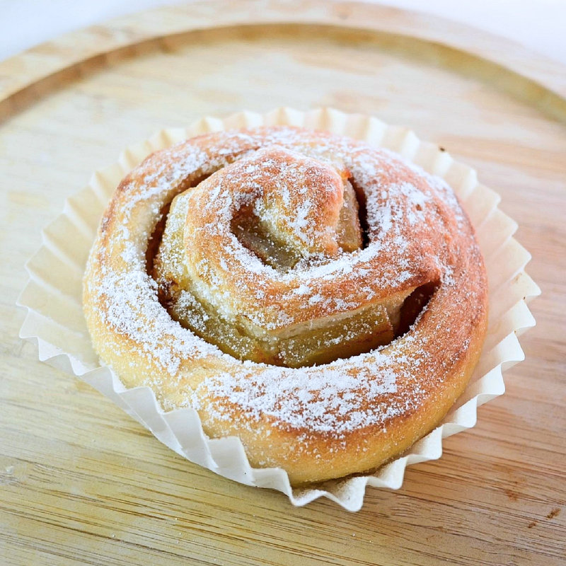 アップルシナモン(薪焼きパン 小麦堂 )