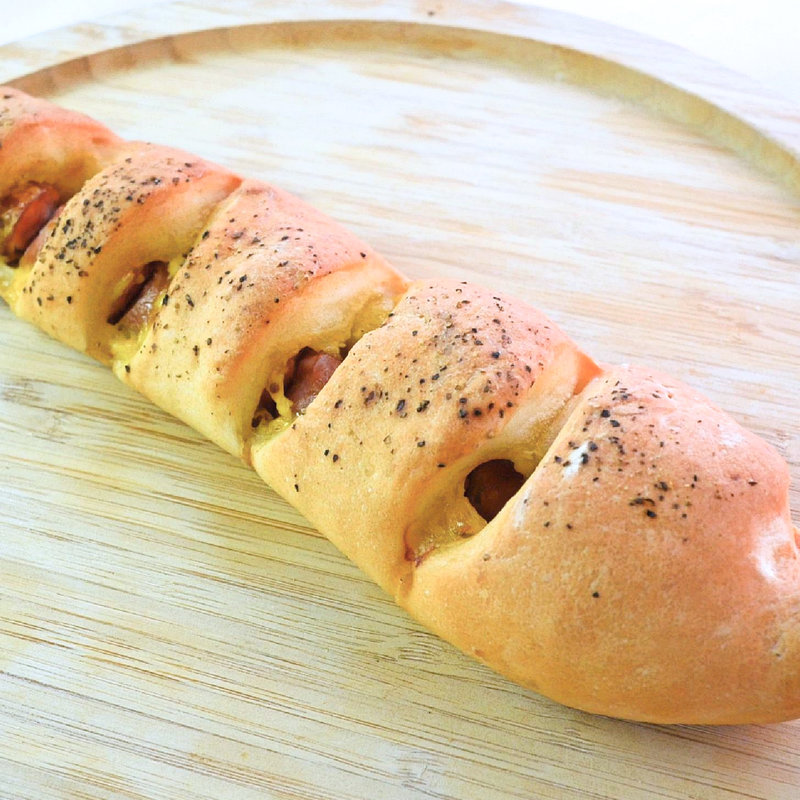 マスタードウインナー(薪焼きパン 小麦堂 )