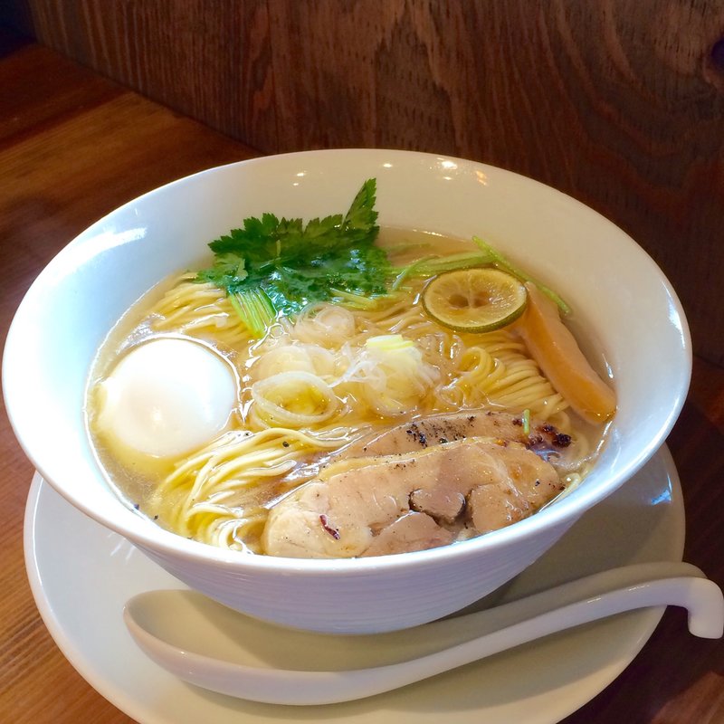 鶏塩味玉らー麺(りょう花 徳島川内店 )