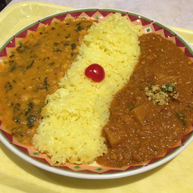 Wカレー(ポテトキーマとホウレンソウの豆カレー)(アールティ 三田プレミアムアウトレット店 （Aarti）)