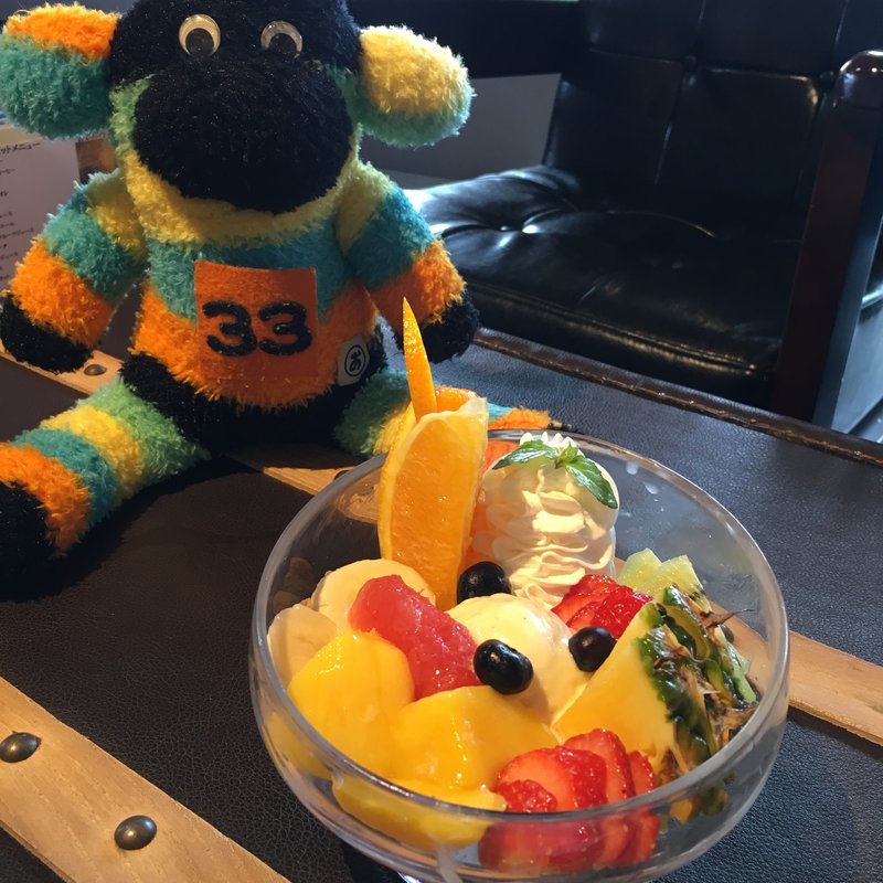 たっぷり果実パフェ(BARN COFFEE静岡函南店)