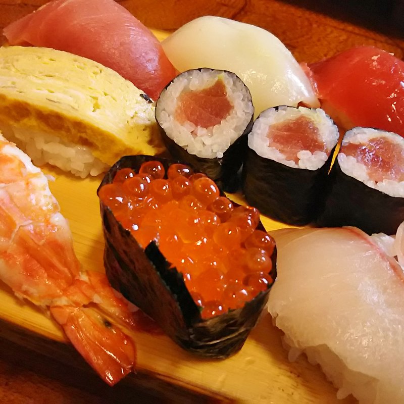 にぎり寿司　上(三城寿司)