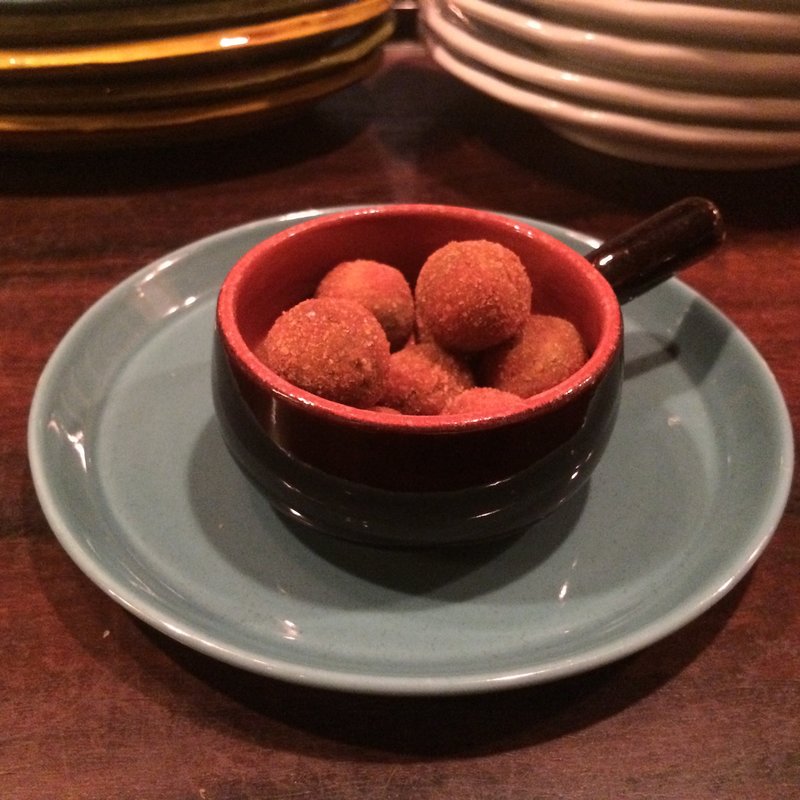 肉詰めオリーブのフリット(チチュルキア)