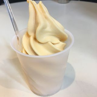 贅沢アップルマンゴソフトクリーム(東京えんとつCafe)