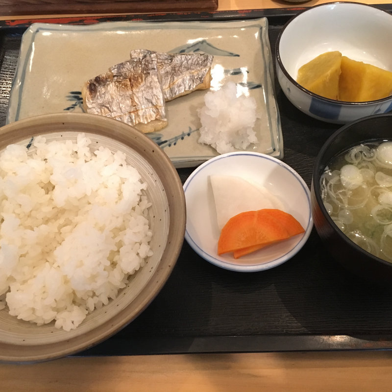 トビウオの塩焼き(魚真 )