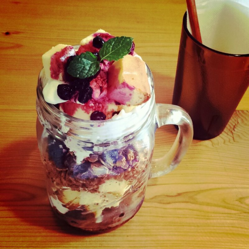 ベリーチーズケーキパフェ(blook)