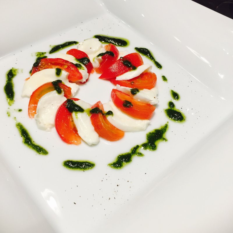 カプレーゼ(ヴェンティクワットロ （Venti quattro）)