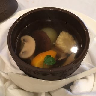 キノコのスープ(旦妃楼飯店 （ダンヒロウハンテン）)