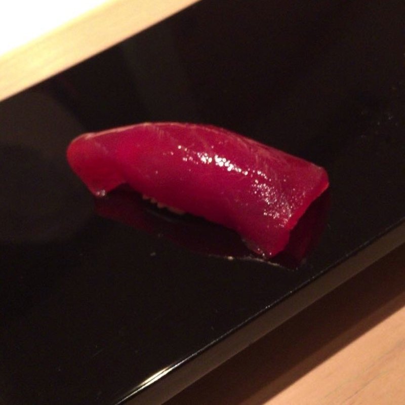 マグロ(鮨 よしたけ)