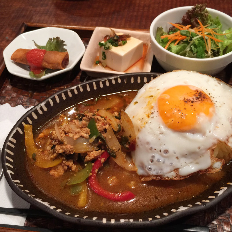 鶏肉と野菜のバジル炒めご飯のランチセット(バオバブ （BAOBAB）)