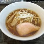 鶏醤油らぁ麺(ラーメン 赤青 ムラサキ （RAMEN 赤青 MURASAKI）)