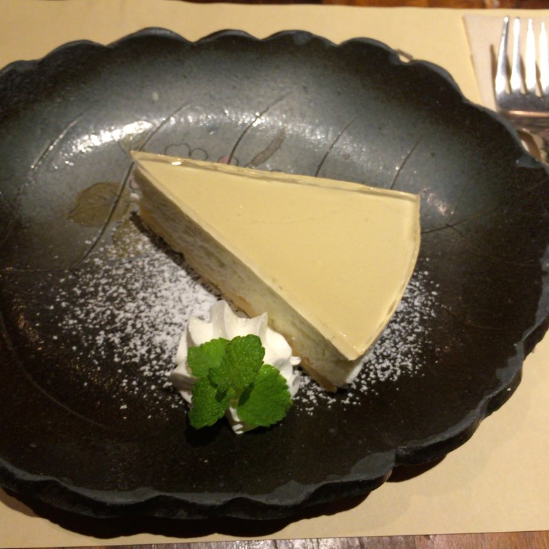 林檎ゼリーの『レアチーズケーキ』(茶菓房　林檎の樹 新市街店 （りんごのき）)