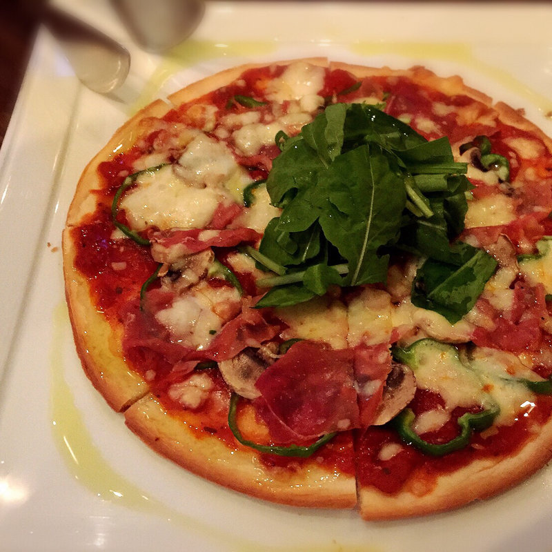 生ハムのピザ(バー 832(hachimitsu))