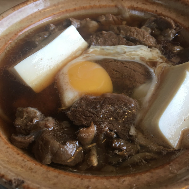 伝説の牛肉の煮込み(峠の茶屋 蔵)