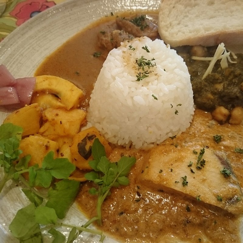 三色カリープレート (ランチ)(野乃猫 nononeco)