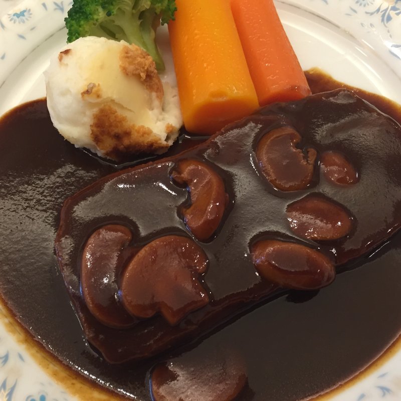 タンシチュー(レストラン香味屋 （カミヤ）)