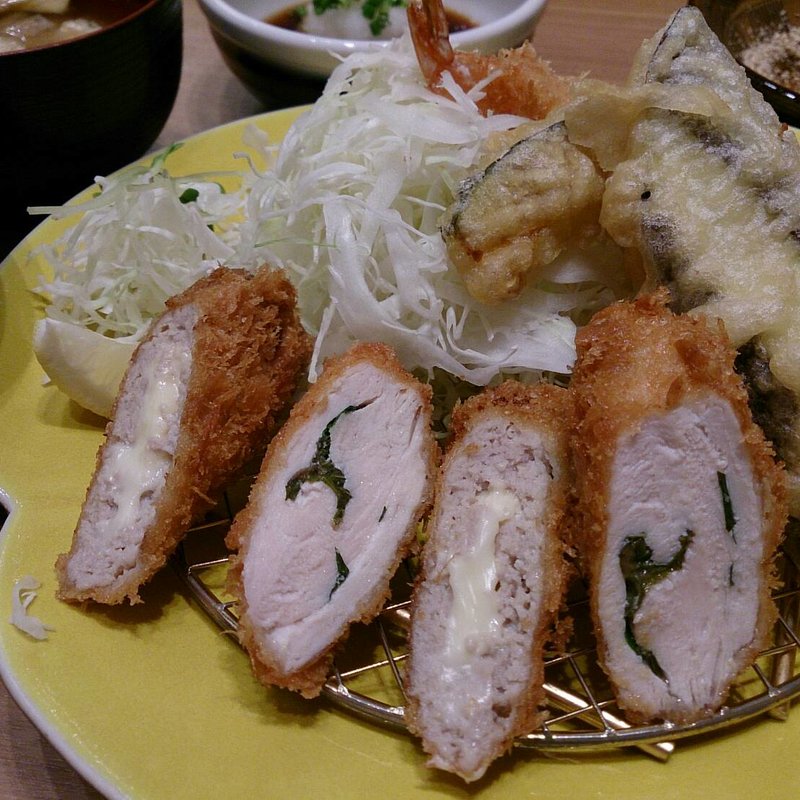 梅しそチキンとオランダかつ膳(とんかつ浜勝)