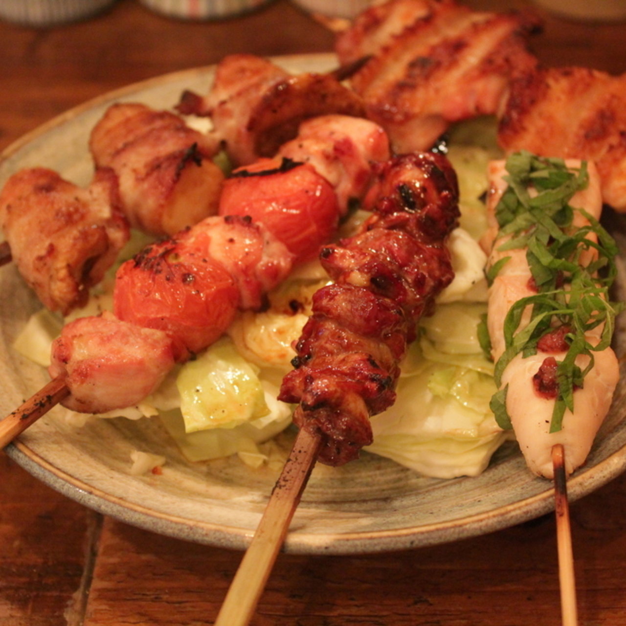 店主おまかせ串焼き盛り合わせ 5本 下北沢 炭火焼き鳥屋三日月ロック の口コミ一覧 おいしい一皿が集まるグルメコミュニティサービス Sarah