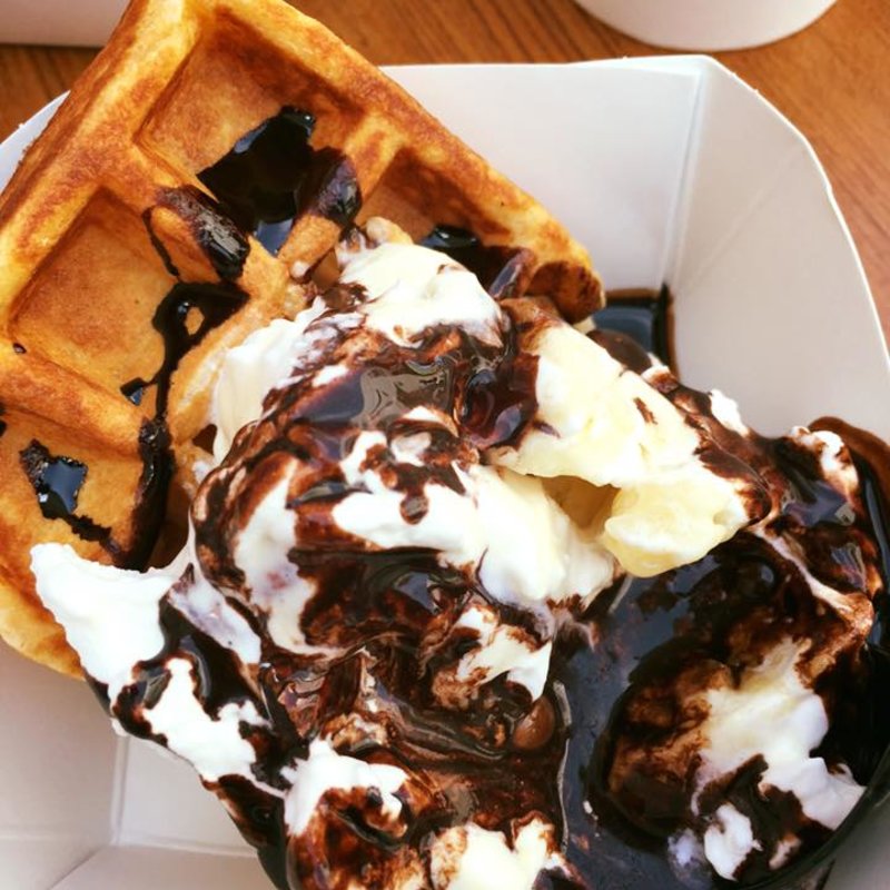 チョコバナナホイップ ワッフル(ミキシン ミクスリーム （mix’n mixream）)