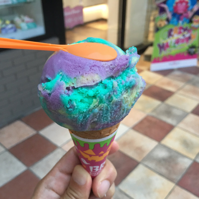 ネオンモンスター(レギュラーコーン)(サーティワンアイスクリーム 福岡高取店)