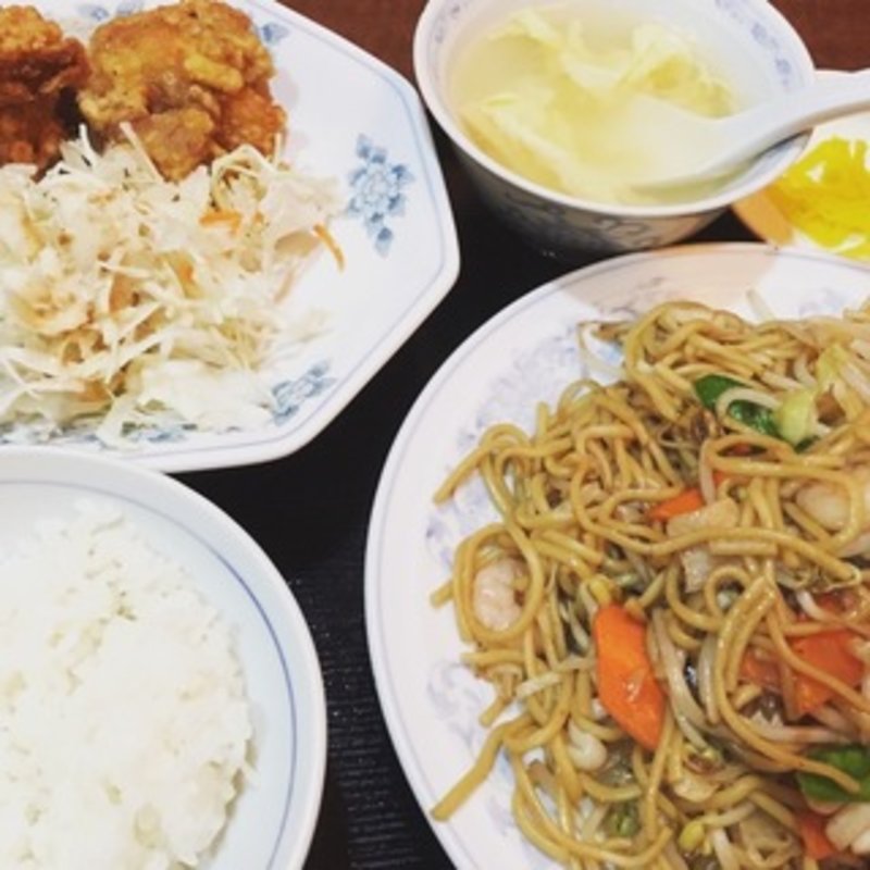 焼きそば定食(龍華楼)