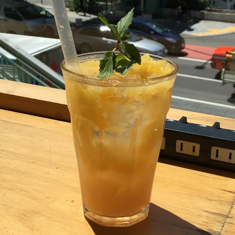 ピーチのジュレソーダ(フリーマン カフェ)