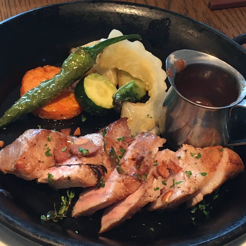 メインランチ　-肉-(ボジュン トミガヤ （Bojun TOMIGAYA）)